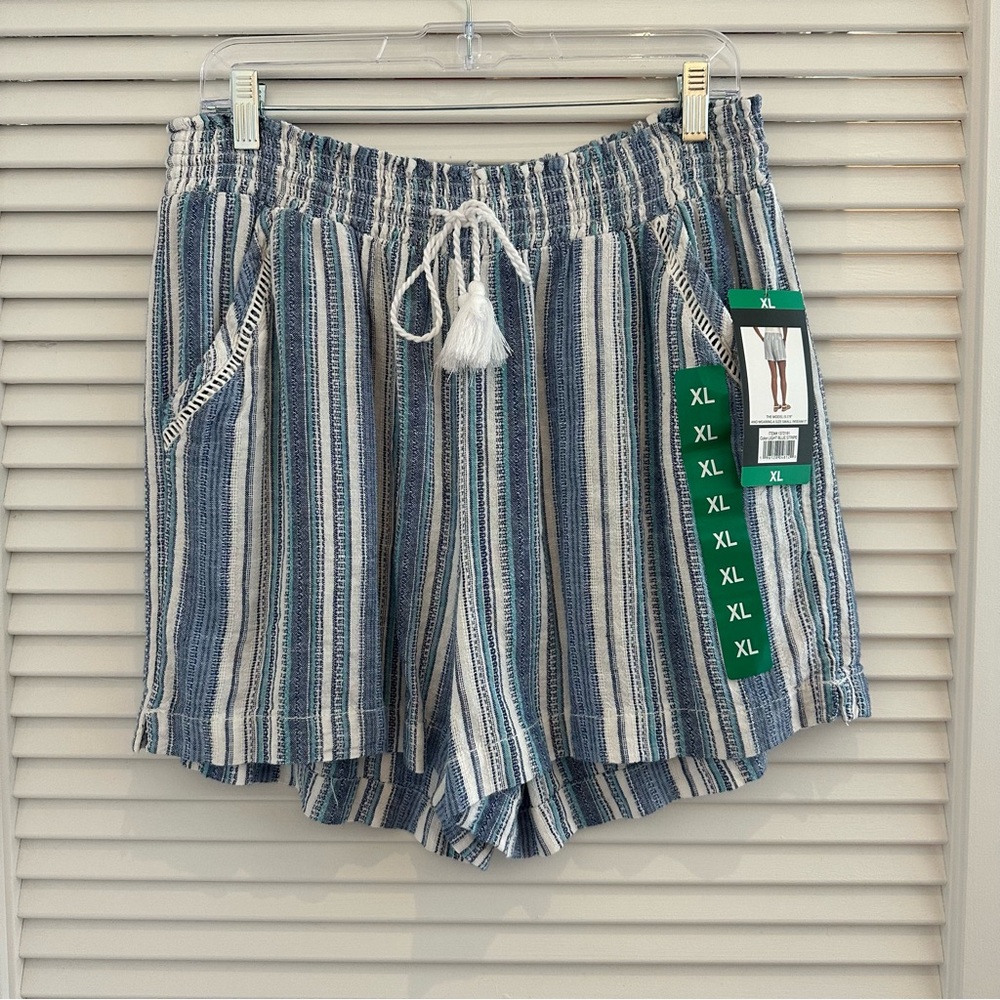 NWT Briggs Elastic Waist Blousy Pull-On Shorts